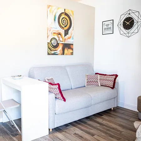 Mrb Real Estate - Maison Ludovica - Monolocale Moderno Con Giardino Apartment