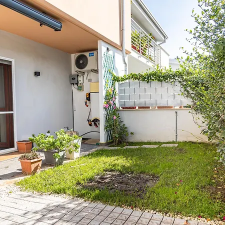 Mrb Real Estate - Maison Ludovica - Monolocale Moderno Con Giardino Apartment *