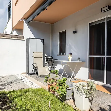 Mrb Real Estate - Maison Ludovica - Monolocale Moderno Con Giardino Apartment Frattocchie